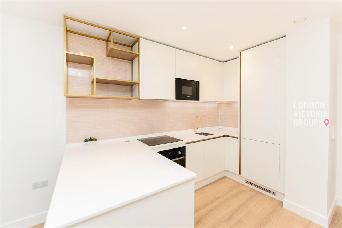 1 bed property in Waterview House, 12 Quay Walk, Wembley, London